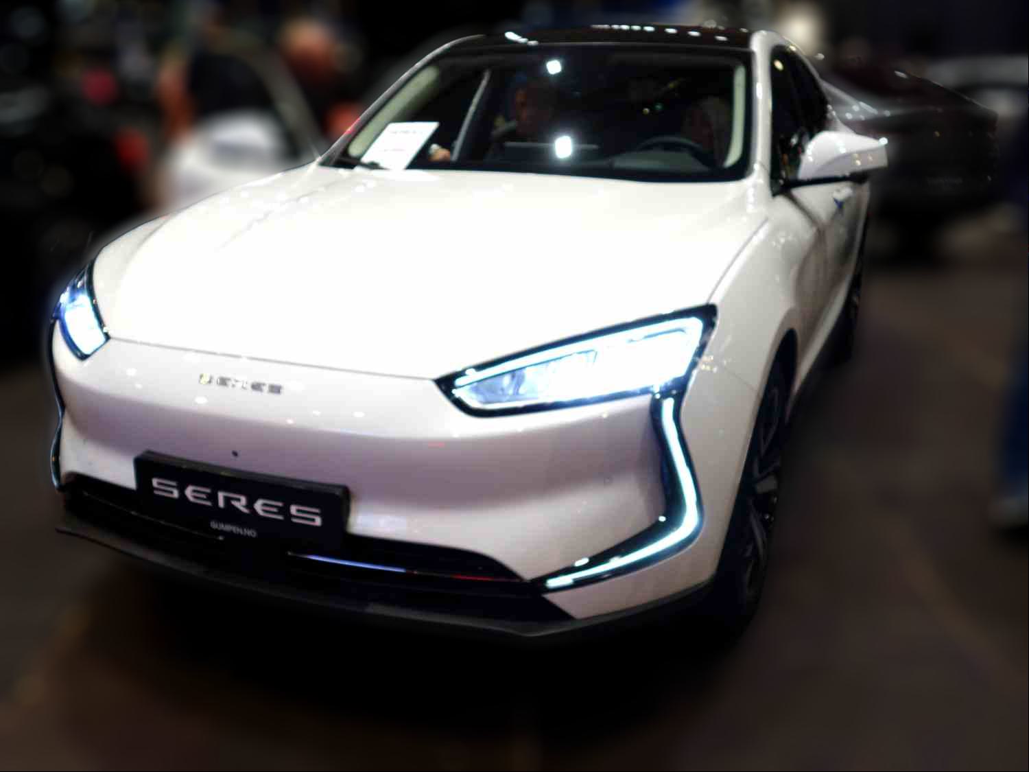 Seres 5 5 Premium, 585hk,  AWD