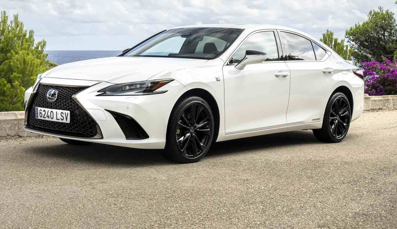 Lexus ES 300h F Sport S