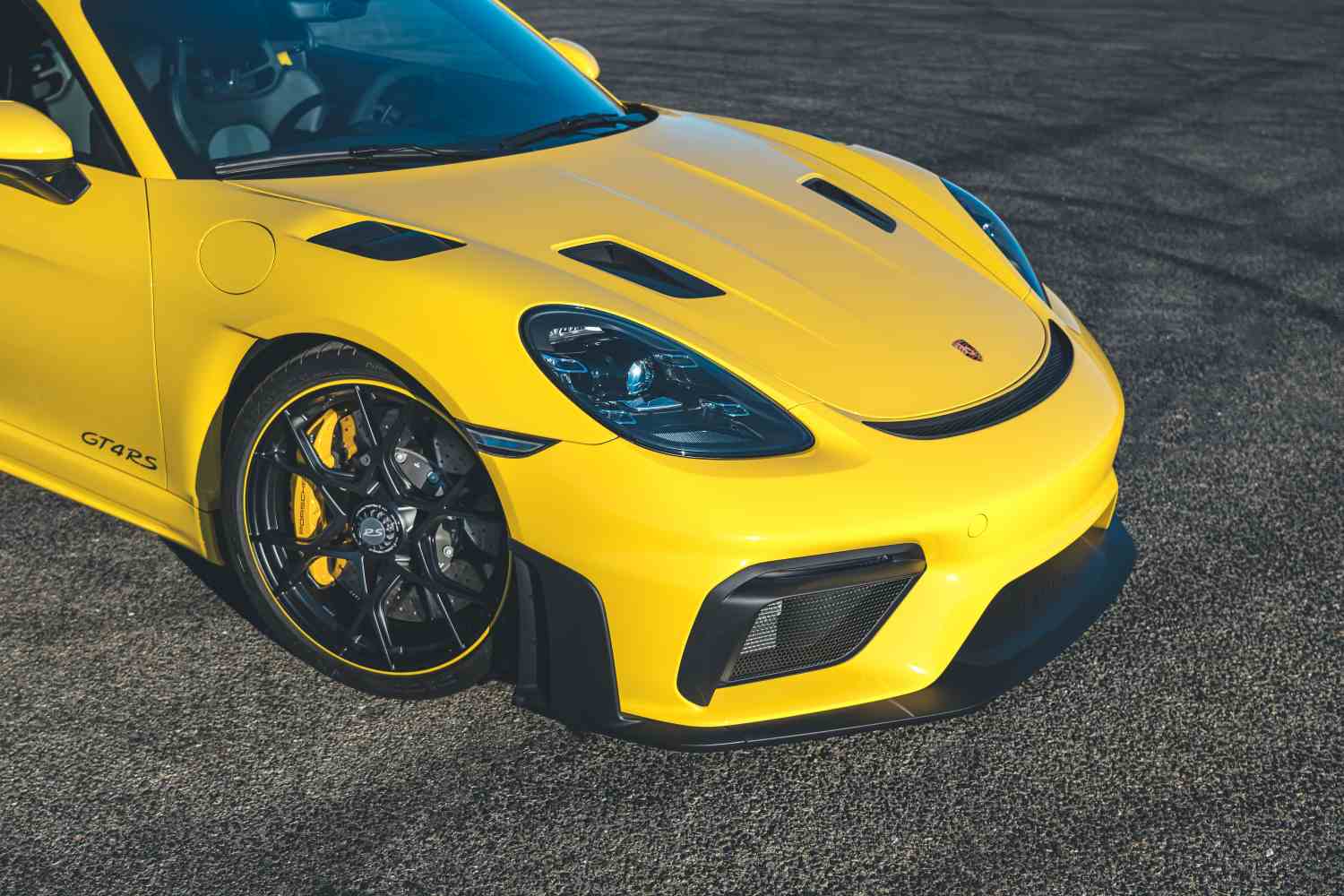 Porsche 718 Cayman GT4