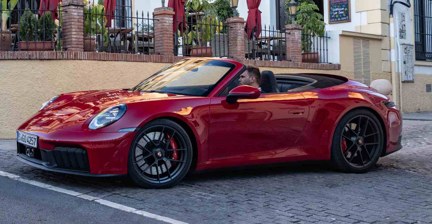 Porsche 911 Carrera GTS Cabriolet Manuell