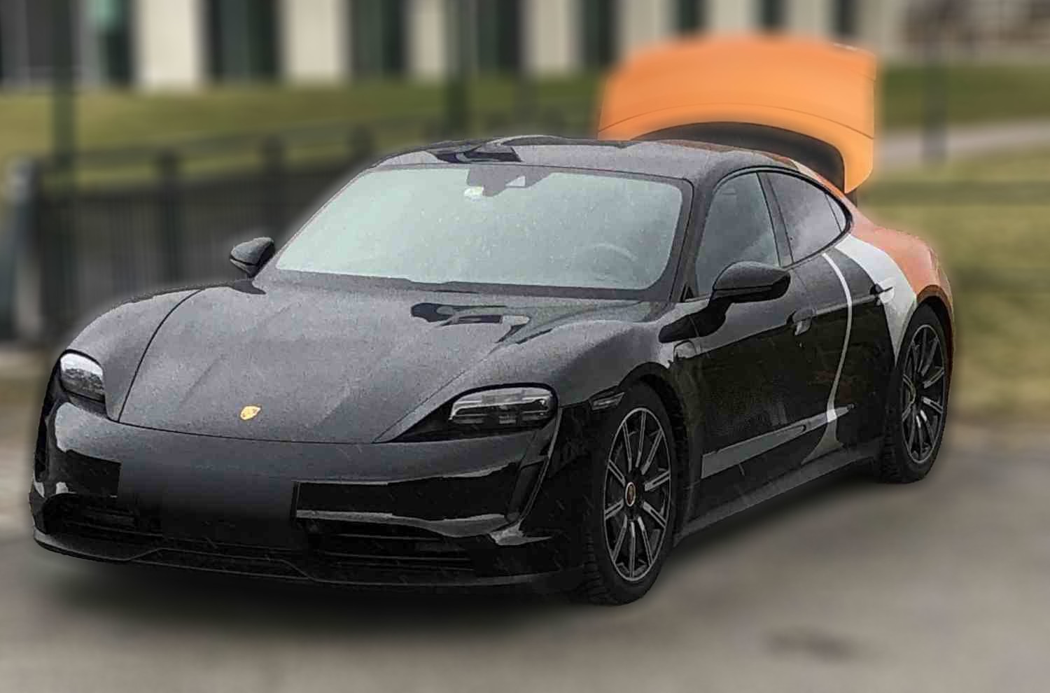 Porsche Taycan Turbo S cross turismo