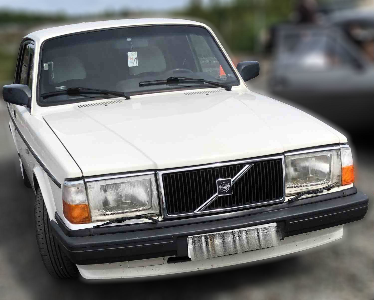 Volvo 240 GLE 2,3 135 hk 90 mod