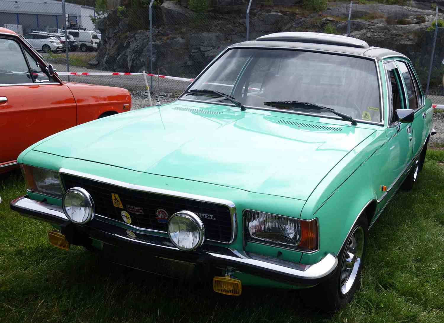 Opel Commodore 2,8, sedan 75 mod