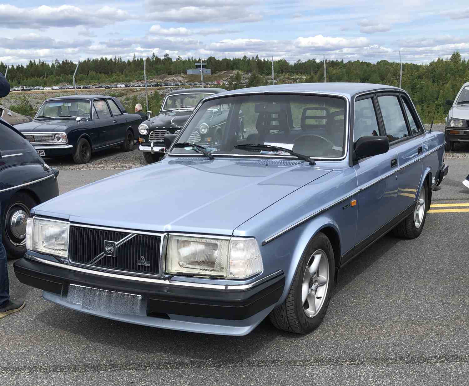 Volvo 240 GL 2,3 116 hk,  88mod, blå