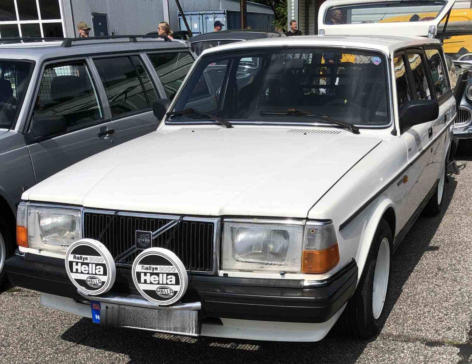 Volvo 240 2,3 135 hk stvogn