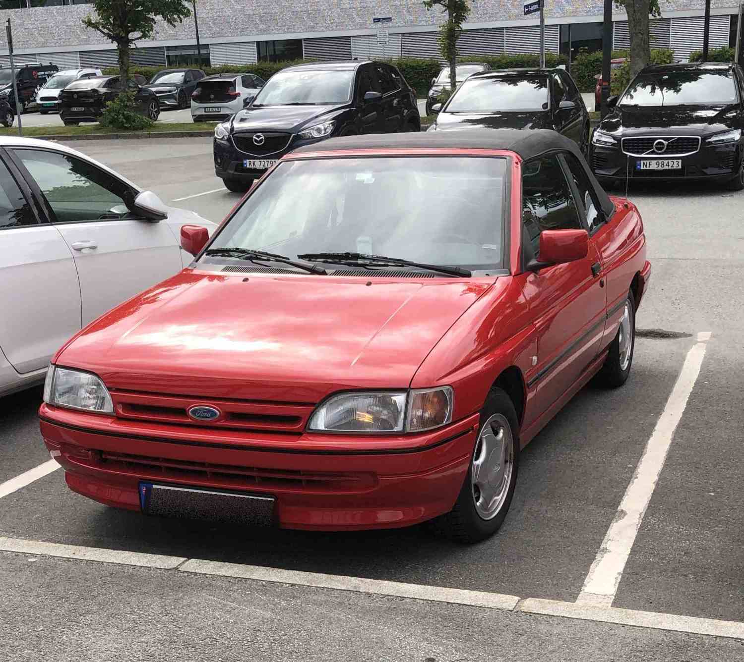 Ford Escort 1,6 i, 91 mod, 105 hk, cab