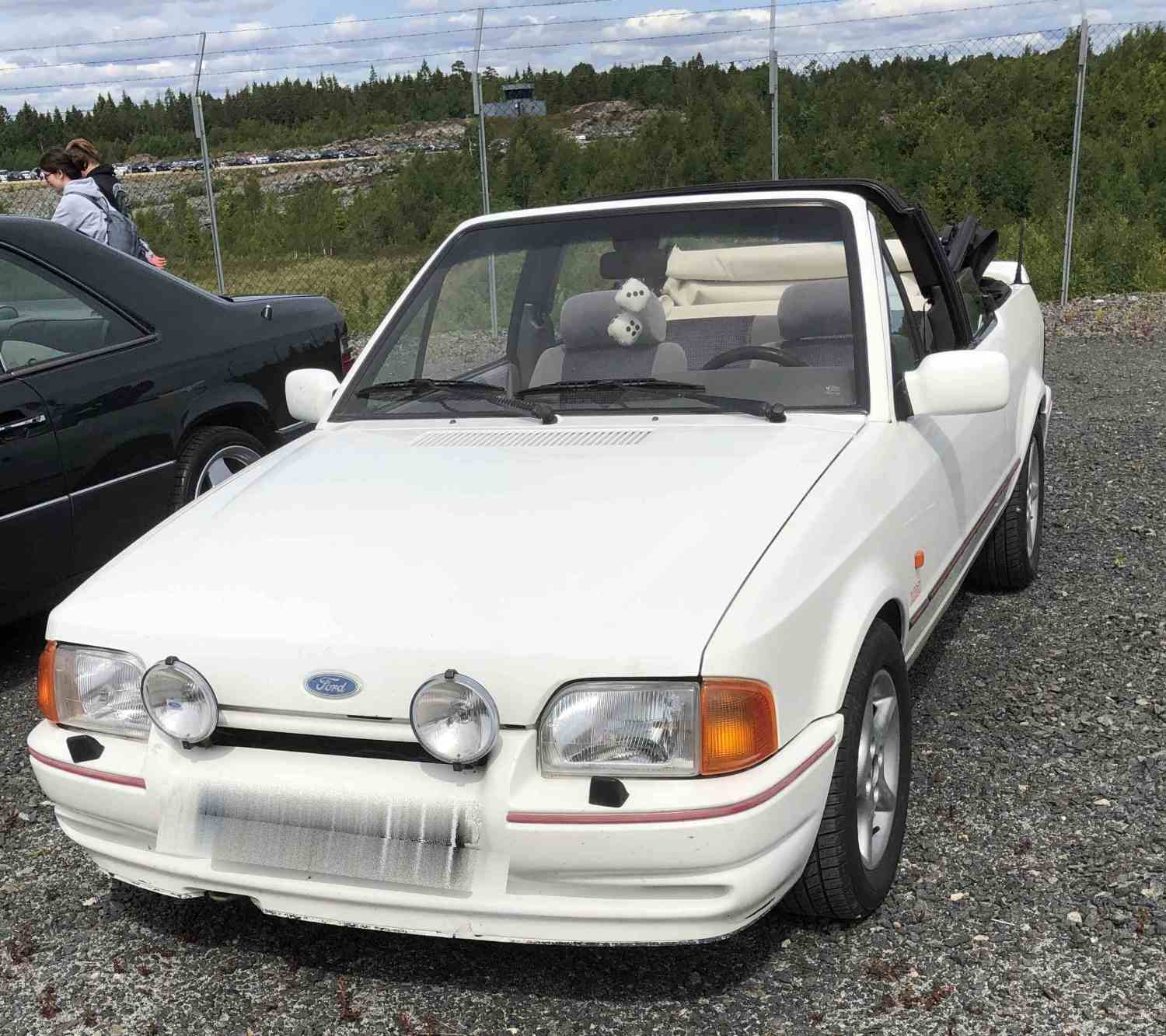 Ford Escort XR3 102 hk, cab