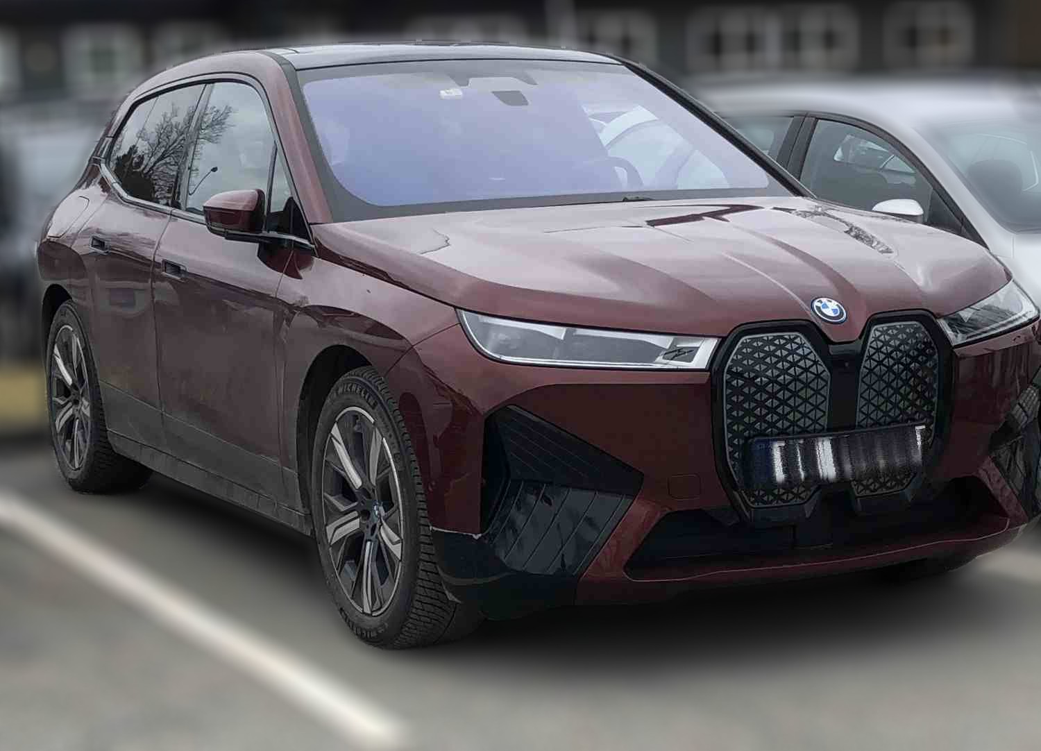 BMW IX iX xDrive40 Fully Charged