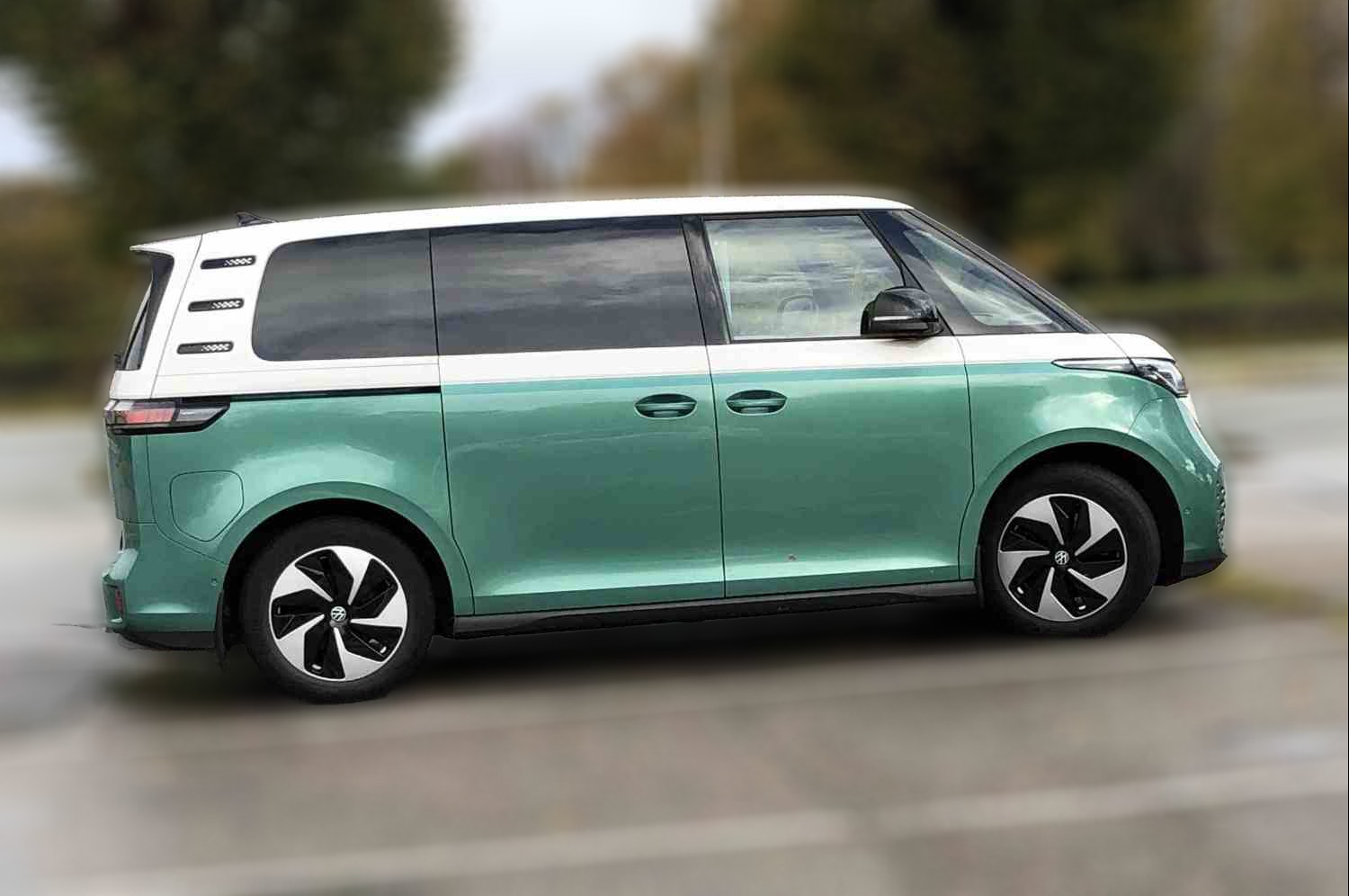 Volkswagen ID.Buzz personbil Pro 77 kWh 204 HK, grønn