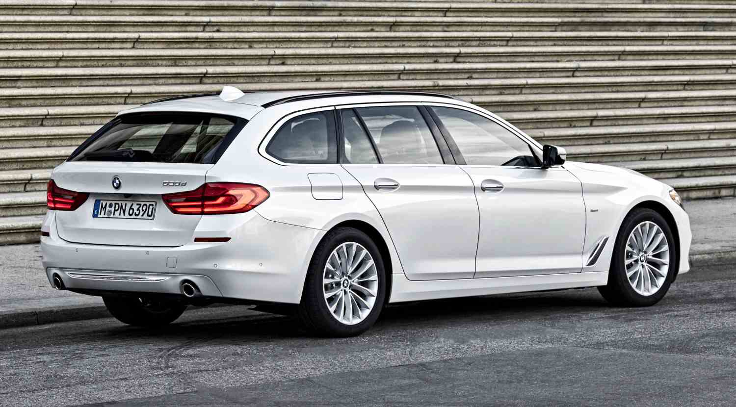 BMW 5-serie Touring 530e xDrive