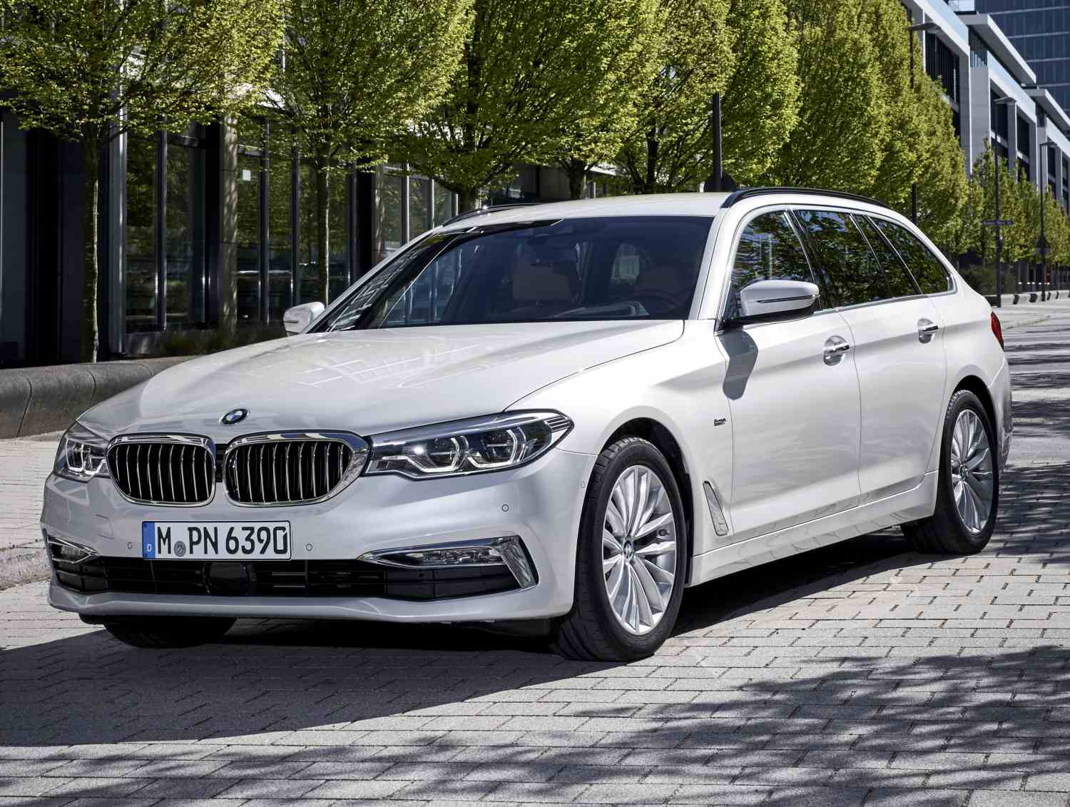 BMW 5-serie Touring 540i xDrive