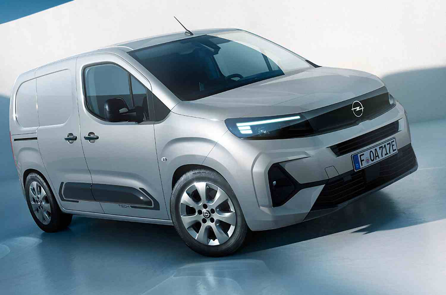 Opel Combo-e varebil COMBO-e Cargo, 2025 mod L2. 3,9m2