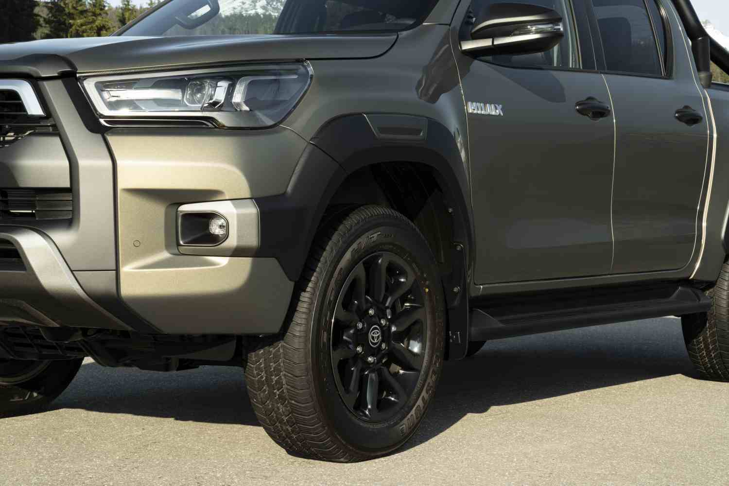 Toyota Hilux D-cab Hilux 2,4 150hk D-Cab 4WD SR HD aut