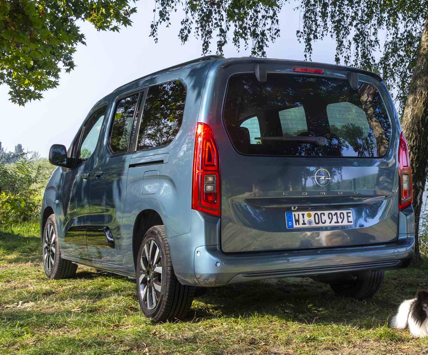Opel Combo-e life minibuss COMBO-e LIFE EDITION L1 50 kWh 136 AT (5seter)