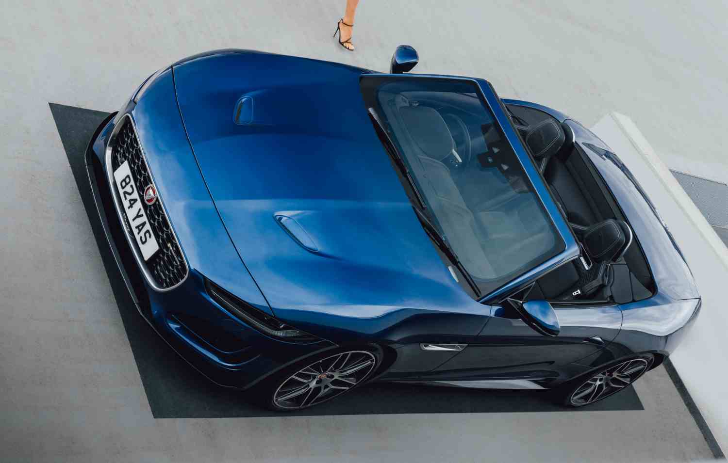 Jaguar F-Type F-TYPE 2,0 I4 300hk R-Dynamic Black cabriolet