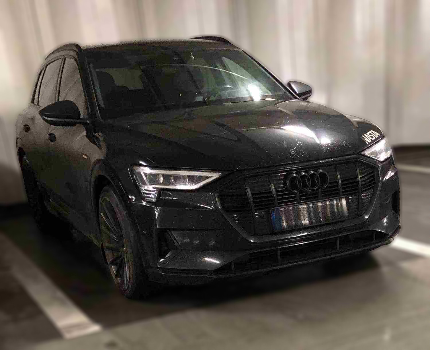 Audi E-tron 55 quattro black edition