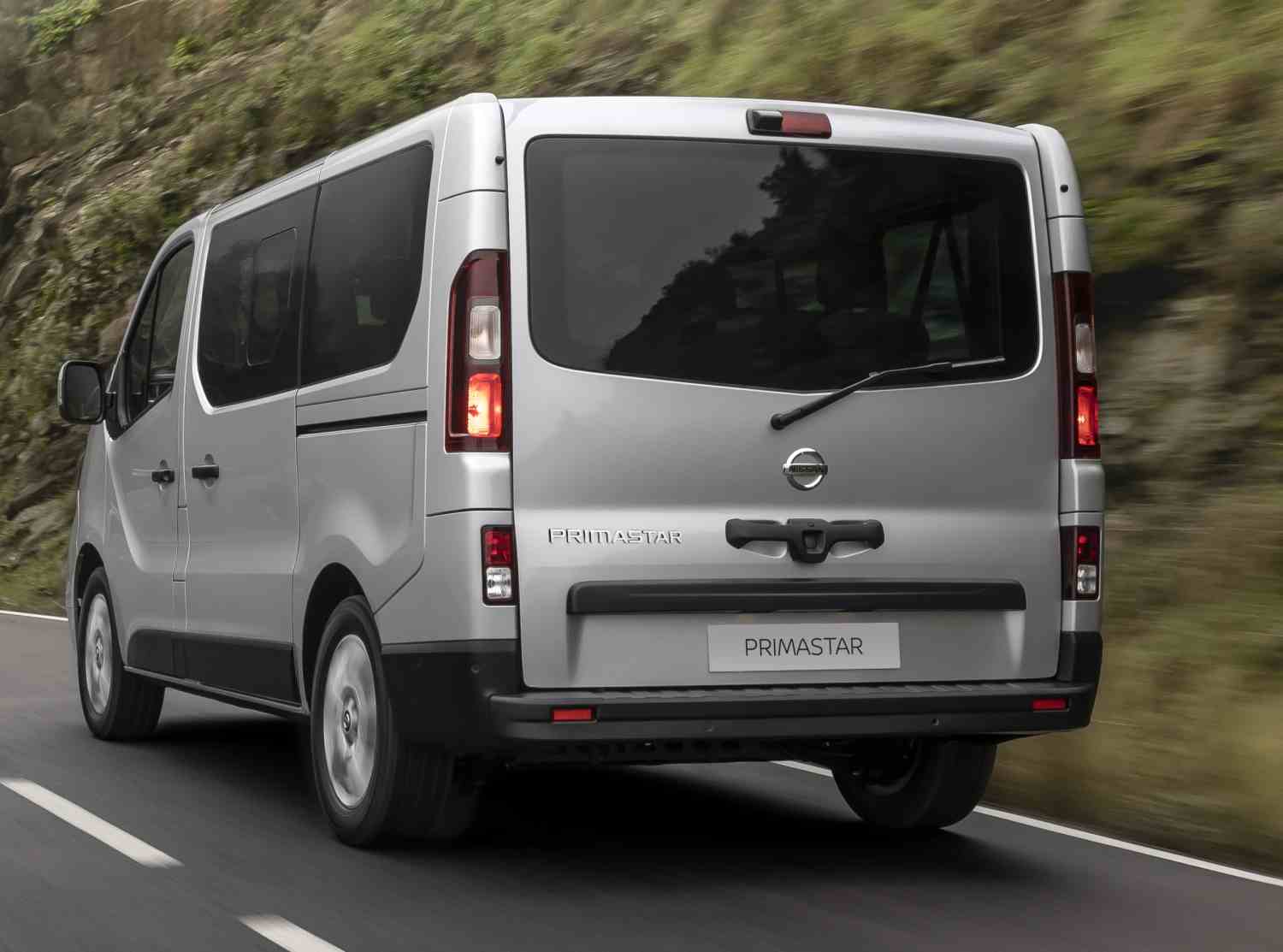Nissan Interstar varebil N-Connecta L2H2 180hk 11m3 DSD Robo
