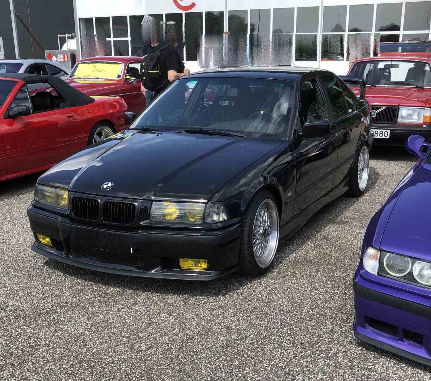 BMW 3-serie sedan/coupe 318 i sedan, 115 hk