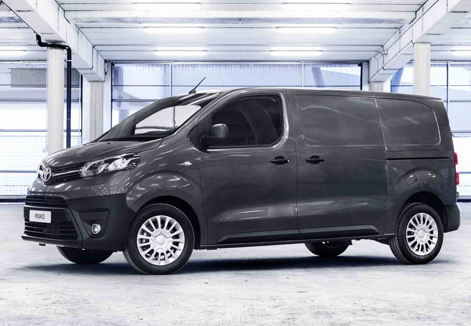 Toyota Proace Medium Comfort Varebil L1 140 hk automat