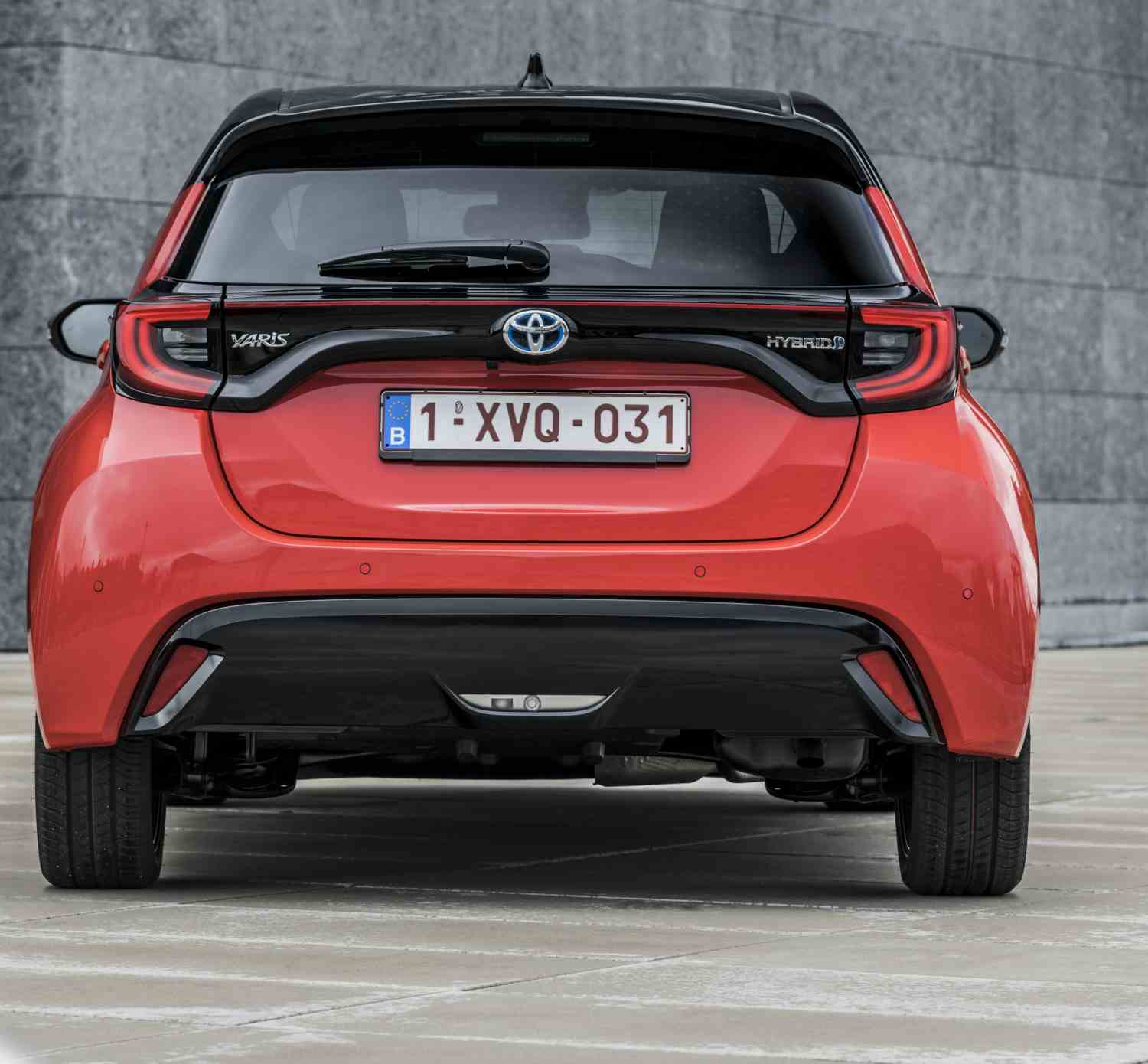 Toyota Yaris hybrid Executive Grey