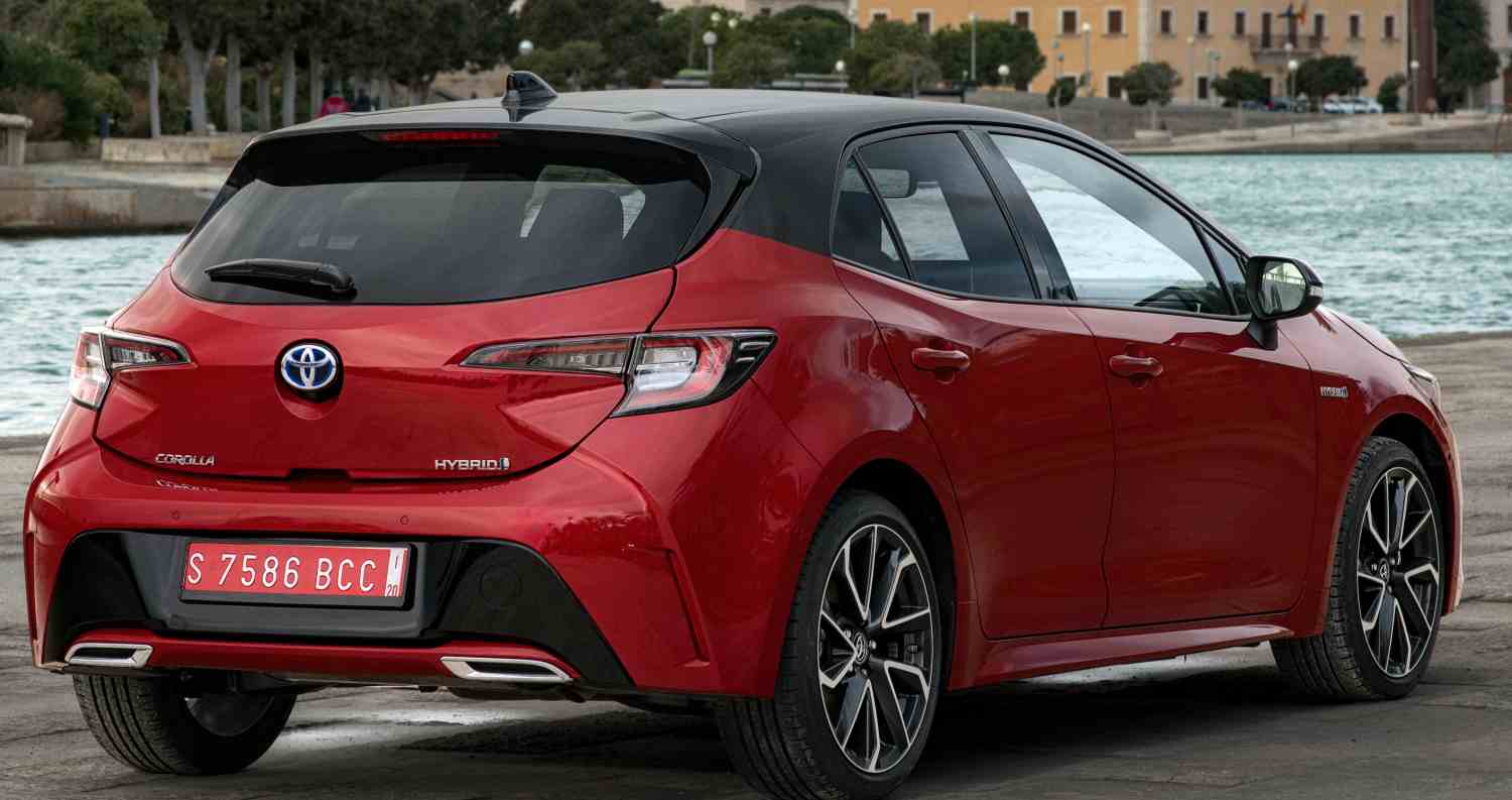 Toyota Corolla Corolla 2,0 Hybrid Executive Panorama