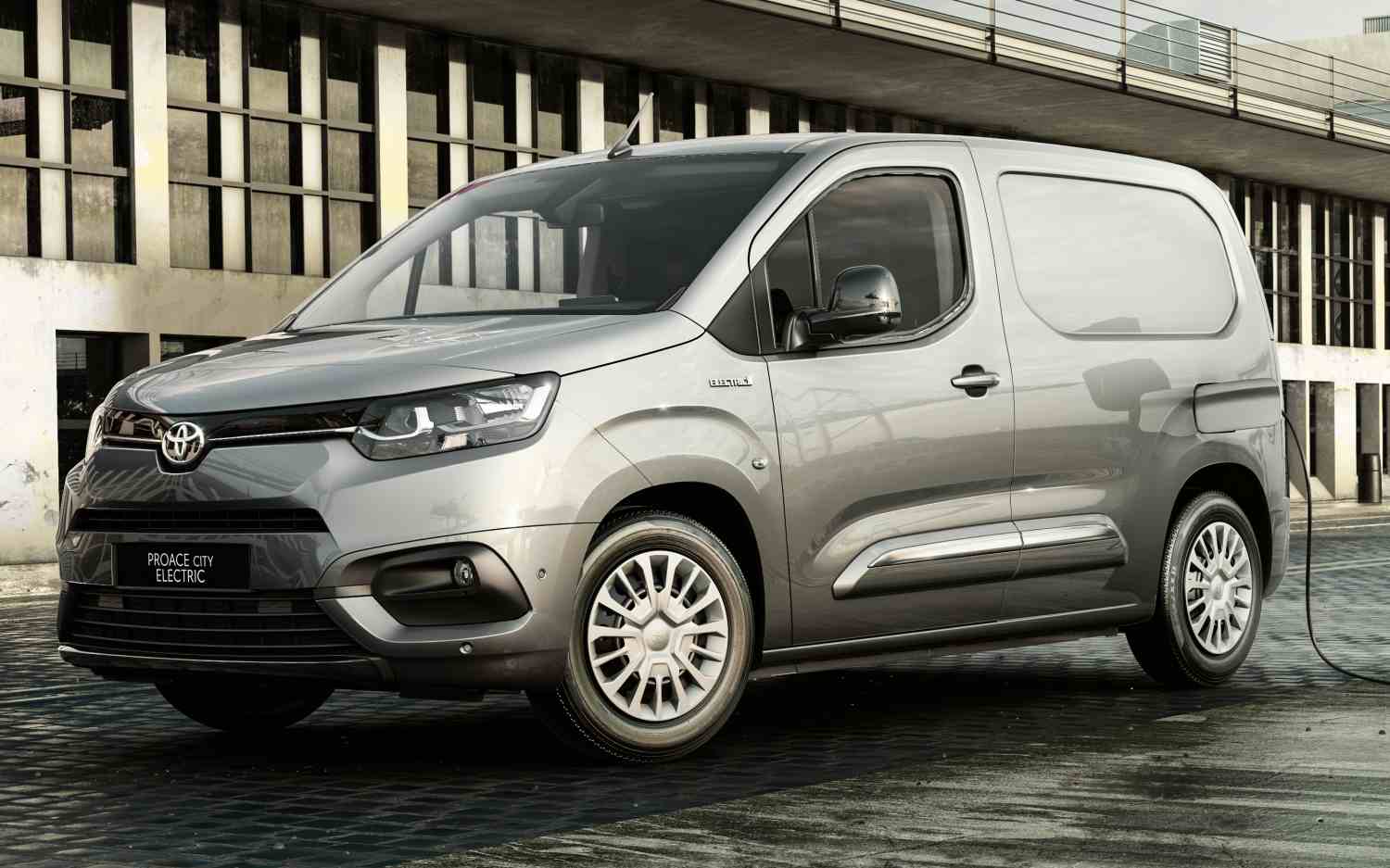 Toyota Proace EV City Comfort Plus sidehengslet bakdør L1