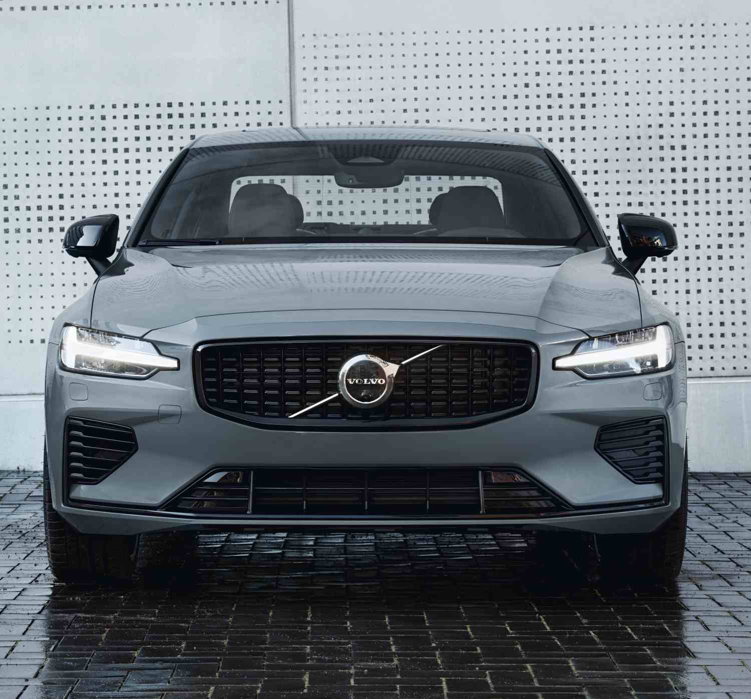 Volvo S60 T8 456 hk Ultimate Dark
