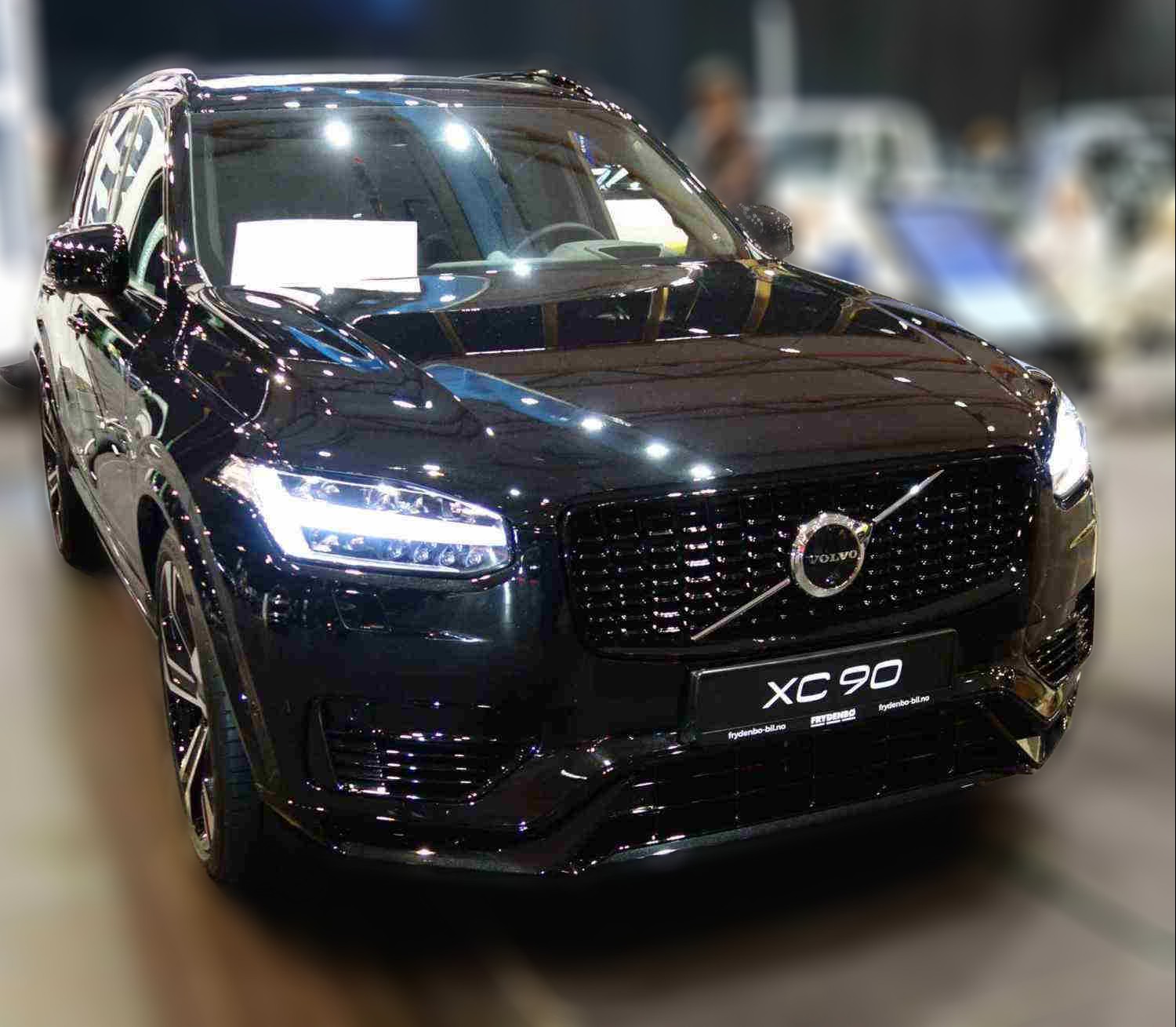 Volvo XC90 + Recharge XC90 Recharge Ultimate Dark