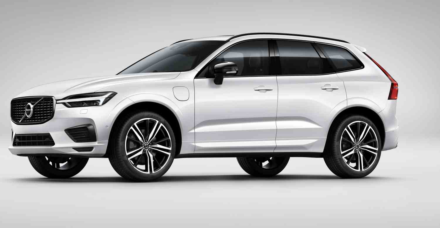 Volvo XC60 + Recharge T6 Recharge Ultimate Dark