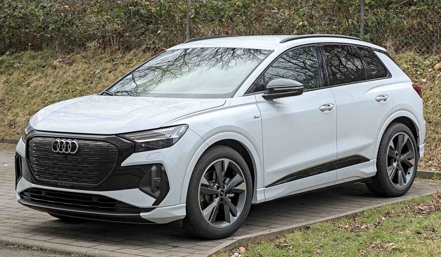 Audi Q4 Sportback e-tron Sportback e-tron 45 quattro Business edition
