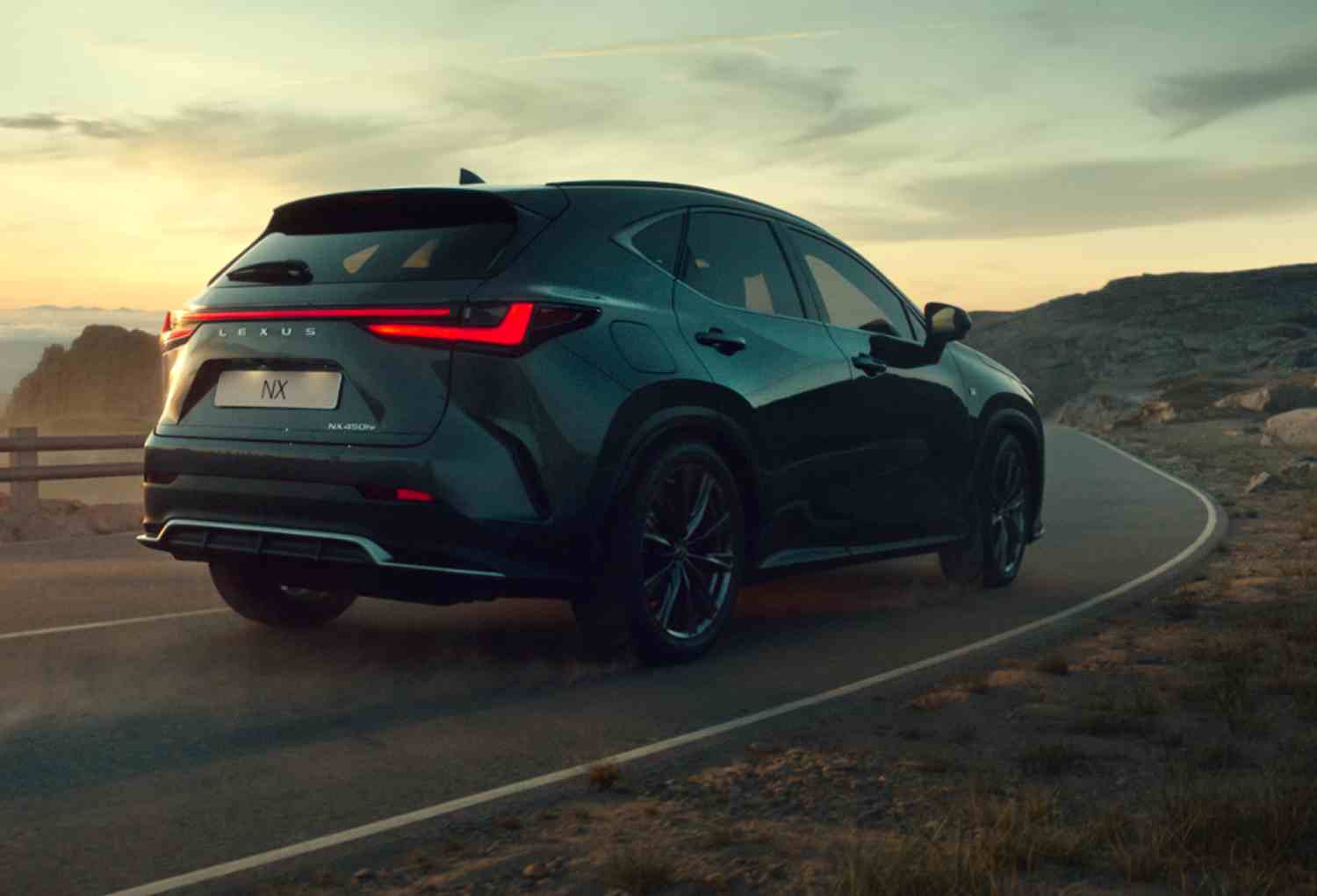 Lexus NX 300H 300h F SPORT S