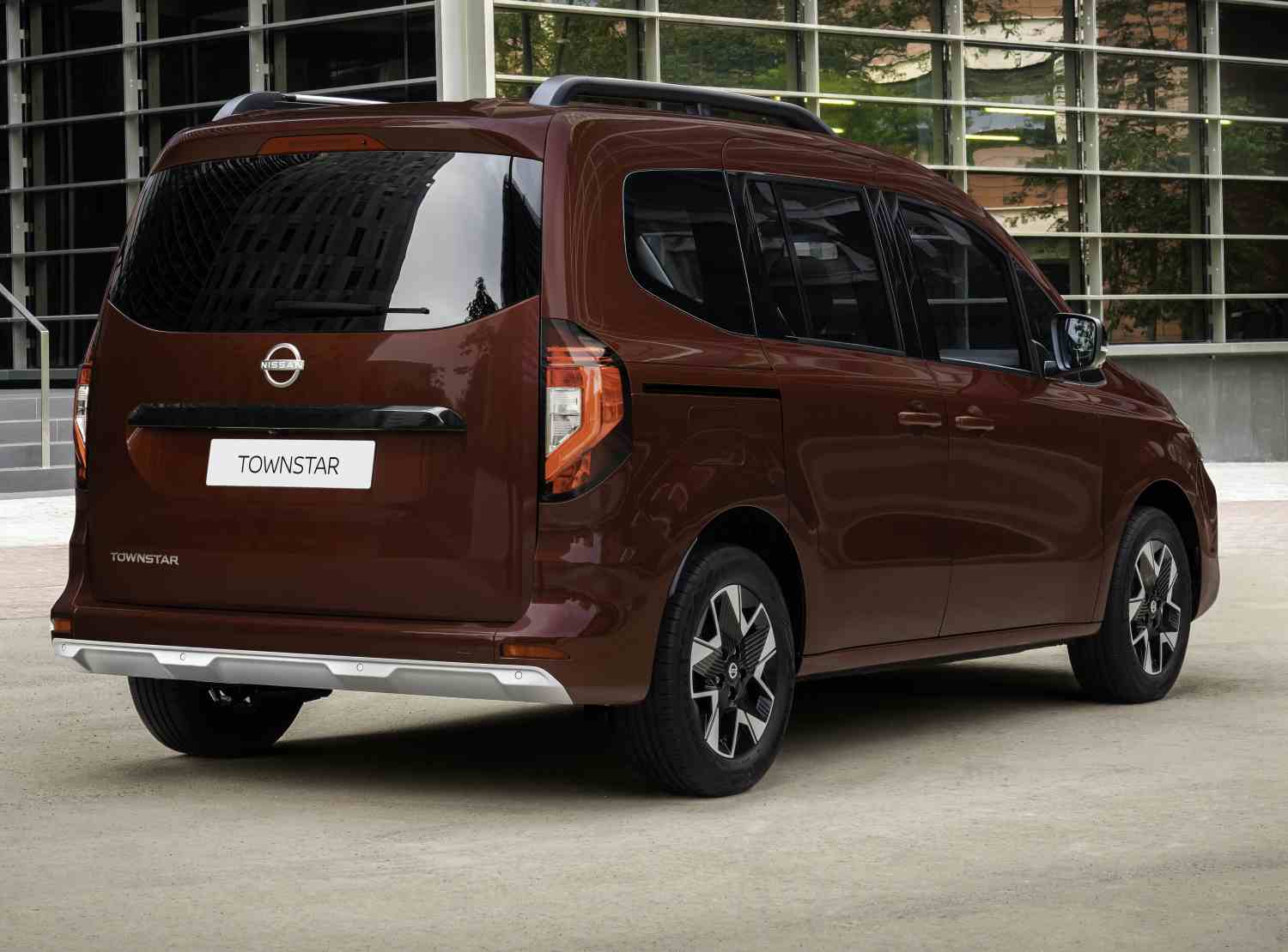 Nissan Townstar kombi Nissan Townstar N-Connecta 1,3 petrol L1H1