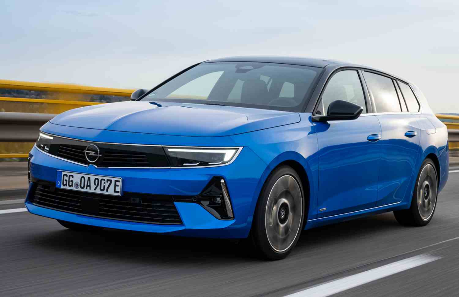 Opel Astra Astra Elegance Sports Tourer Hybrid 180hk AT8