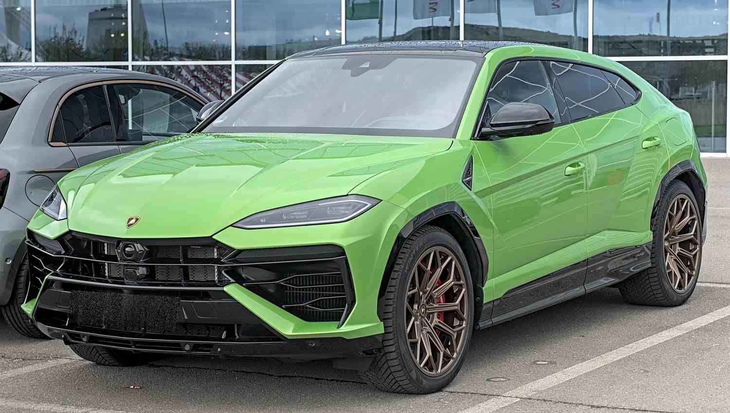 Lamborghini Urus SE 800 hk hybrid