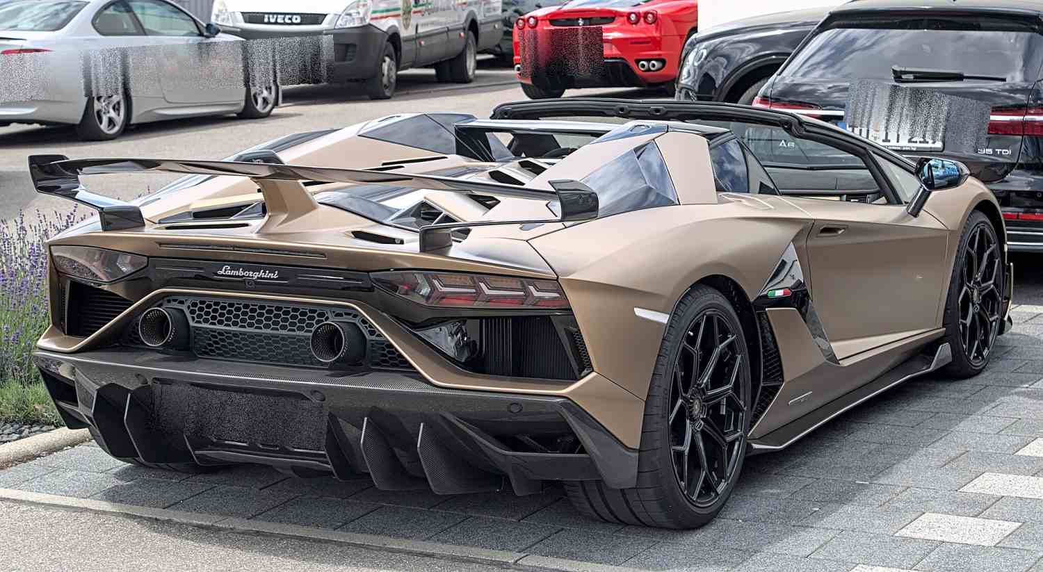 Lamborghini Aventador SVJ 770hk