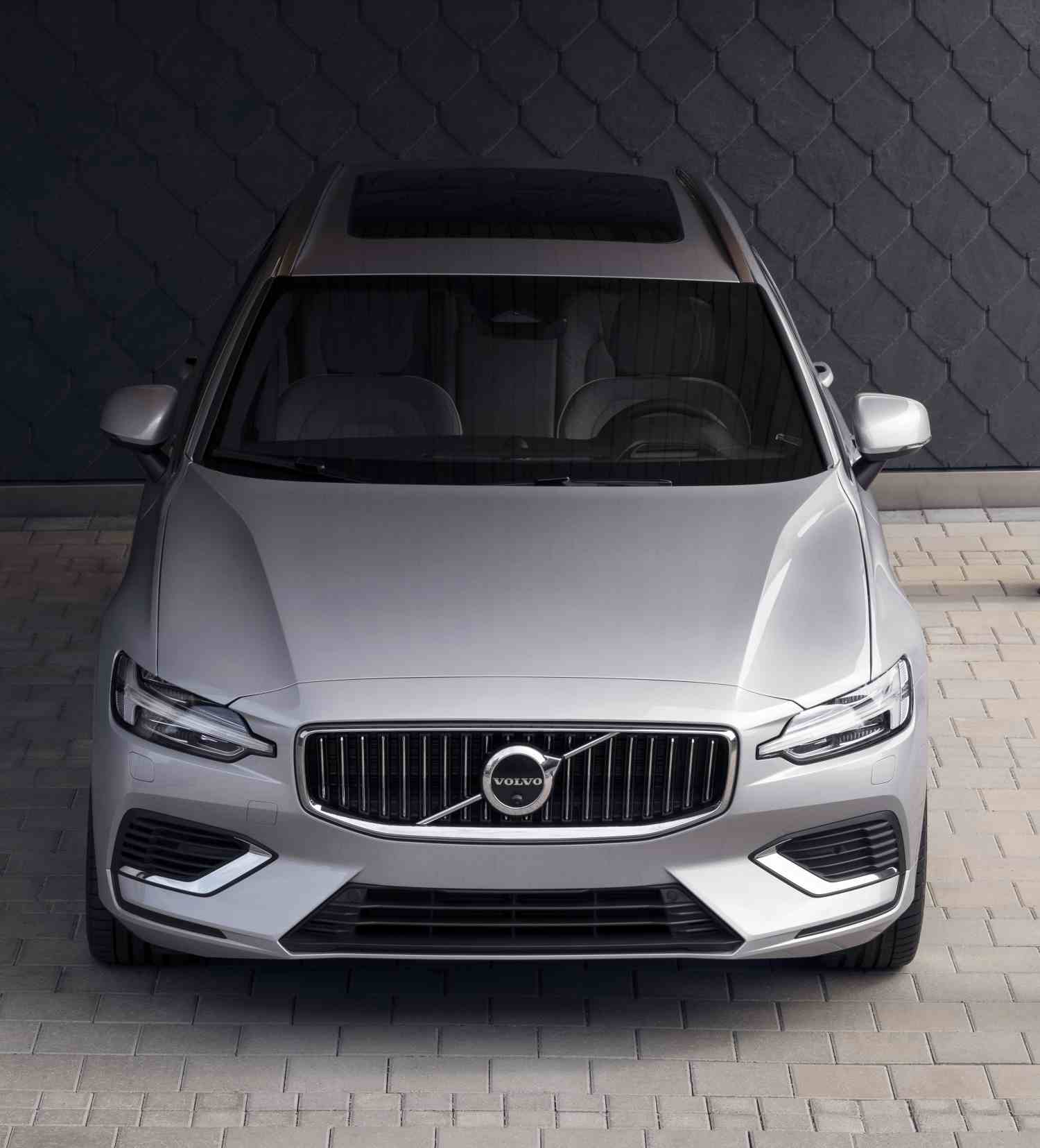 Volvo V60 + recharge T6 350 hk Plus Bright