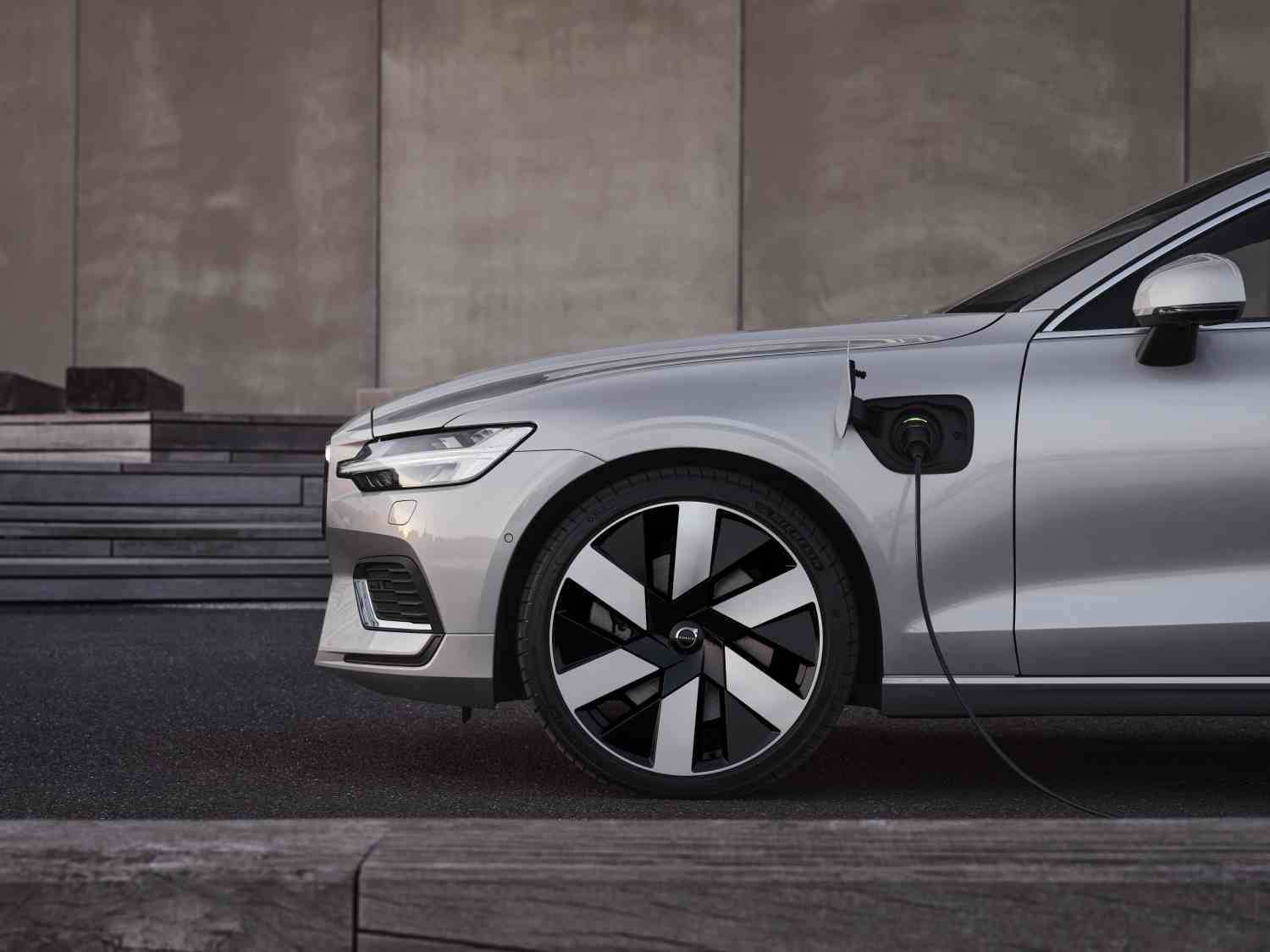 Volvo V60 + recharge T8 456 hk  Ultimate Bright