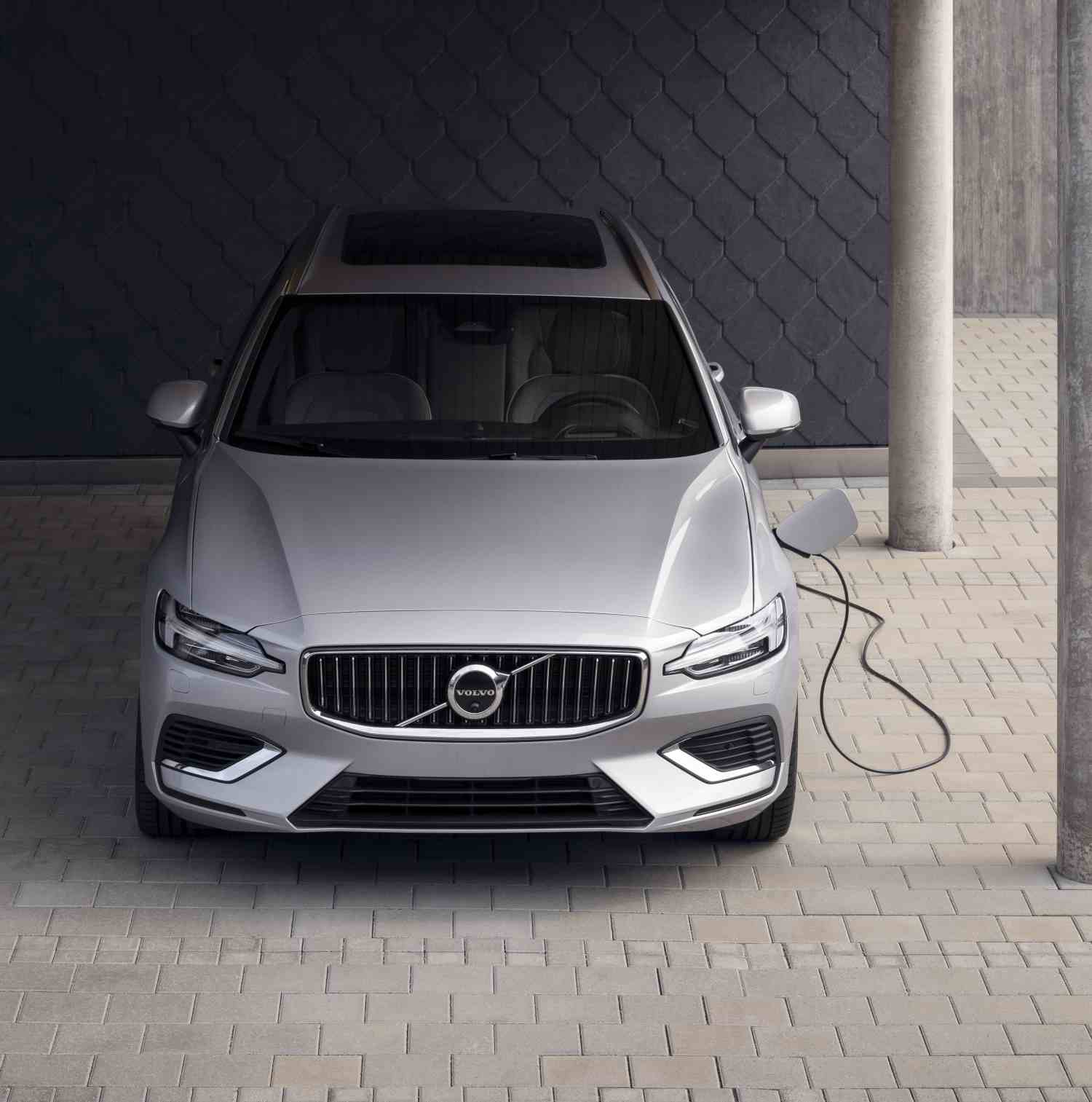 Volvo V60 + recharge T8 456 hk Polestar Engineered
