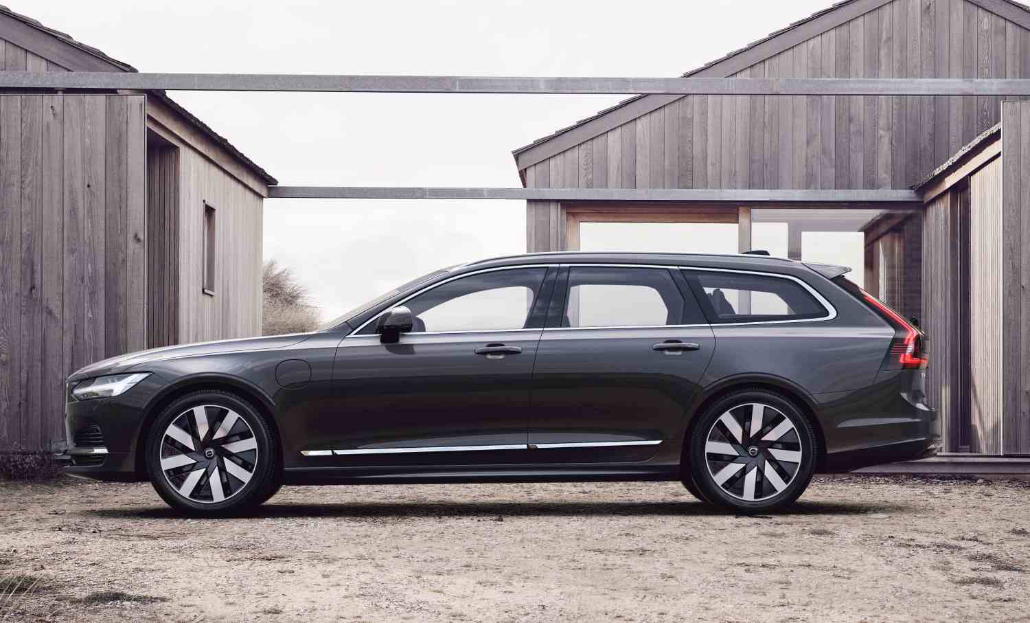 Volvo V90 + recharge T8 456 hk Ultra Dark