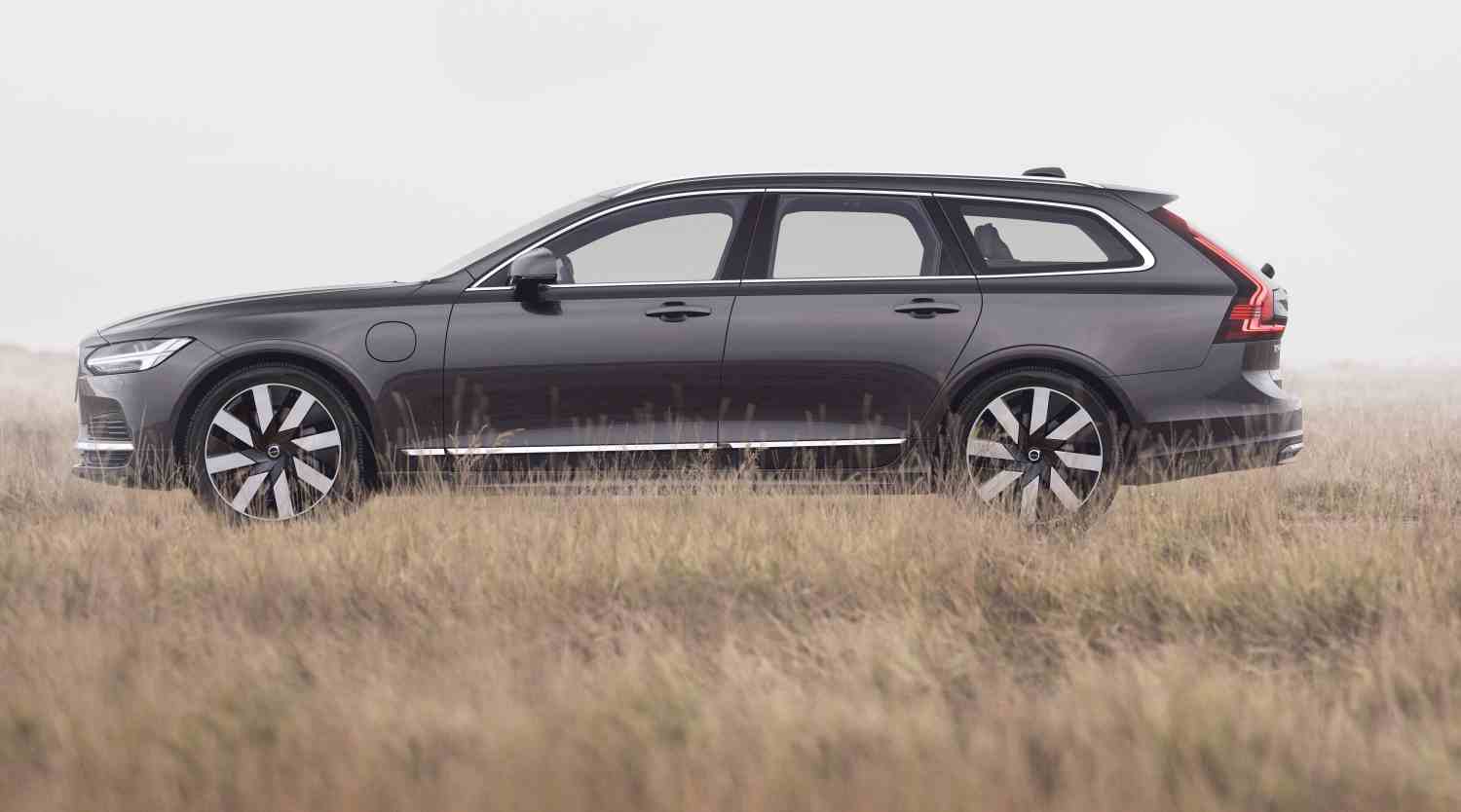 Volvo V90 + recharge T8 456 hk Ultra Bright
