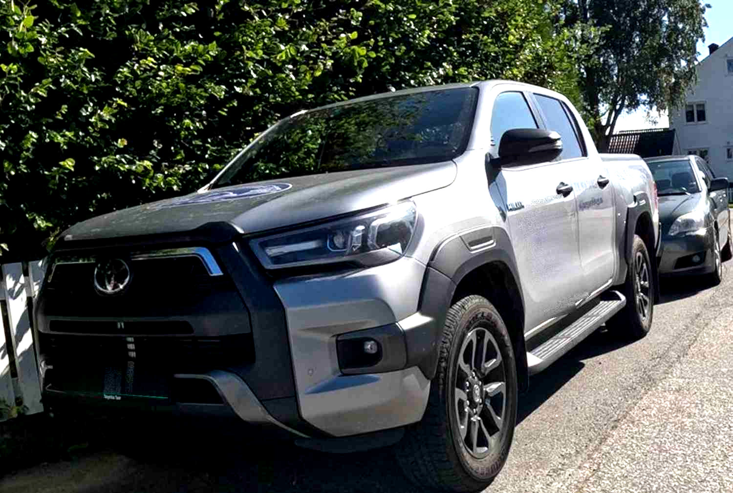 Toyota Hilux D-cab Hilux 2,8 204hk D-Cab 4WD 2023mod