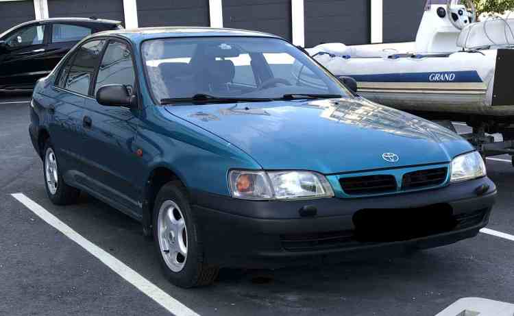 Toyota Carina 1,6 106 hk hatchback