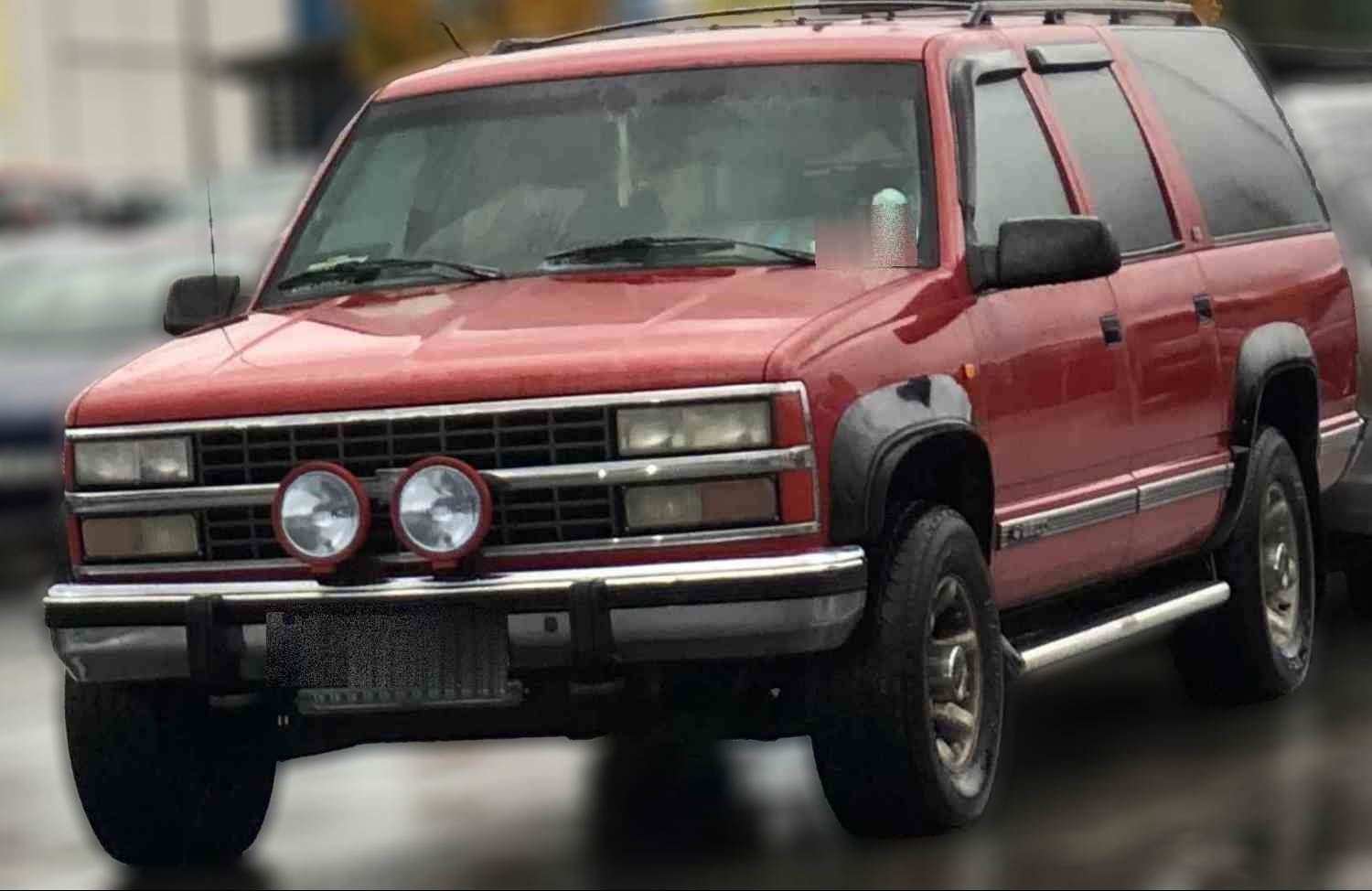 Chevrolet Suburban K1500, 1993 modell 213 hk