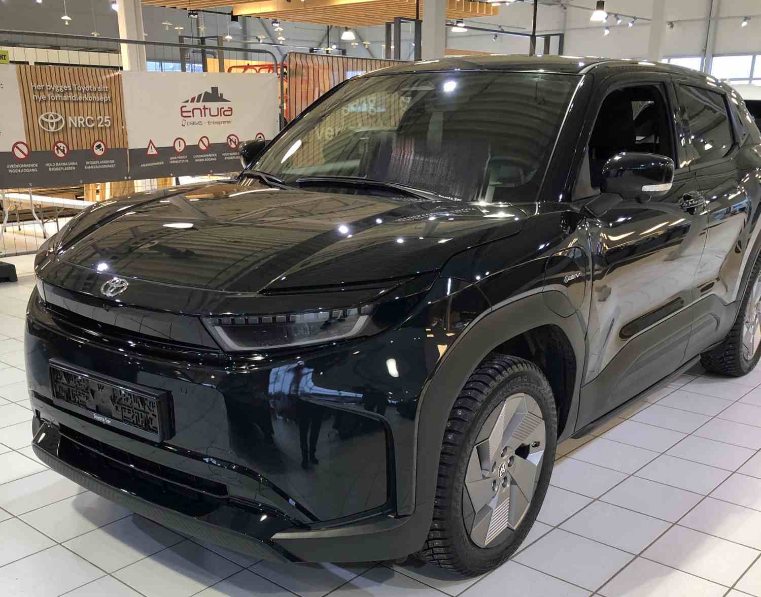 Toyota Urban-Cruiser Elektrisk 4WD 61 kwh executive