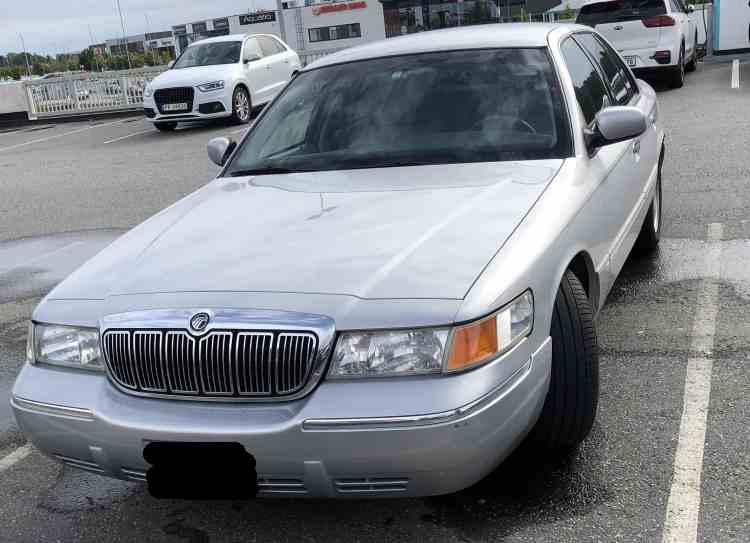Mercury Grand-marquis 4.6 V8, 223 hk, automat
