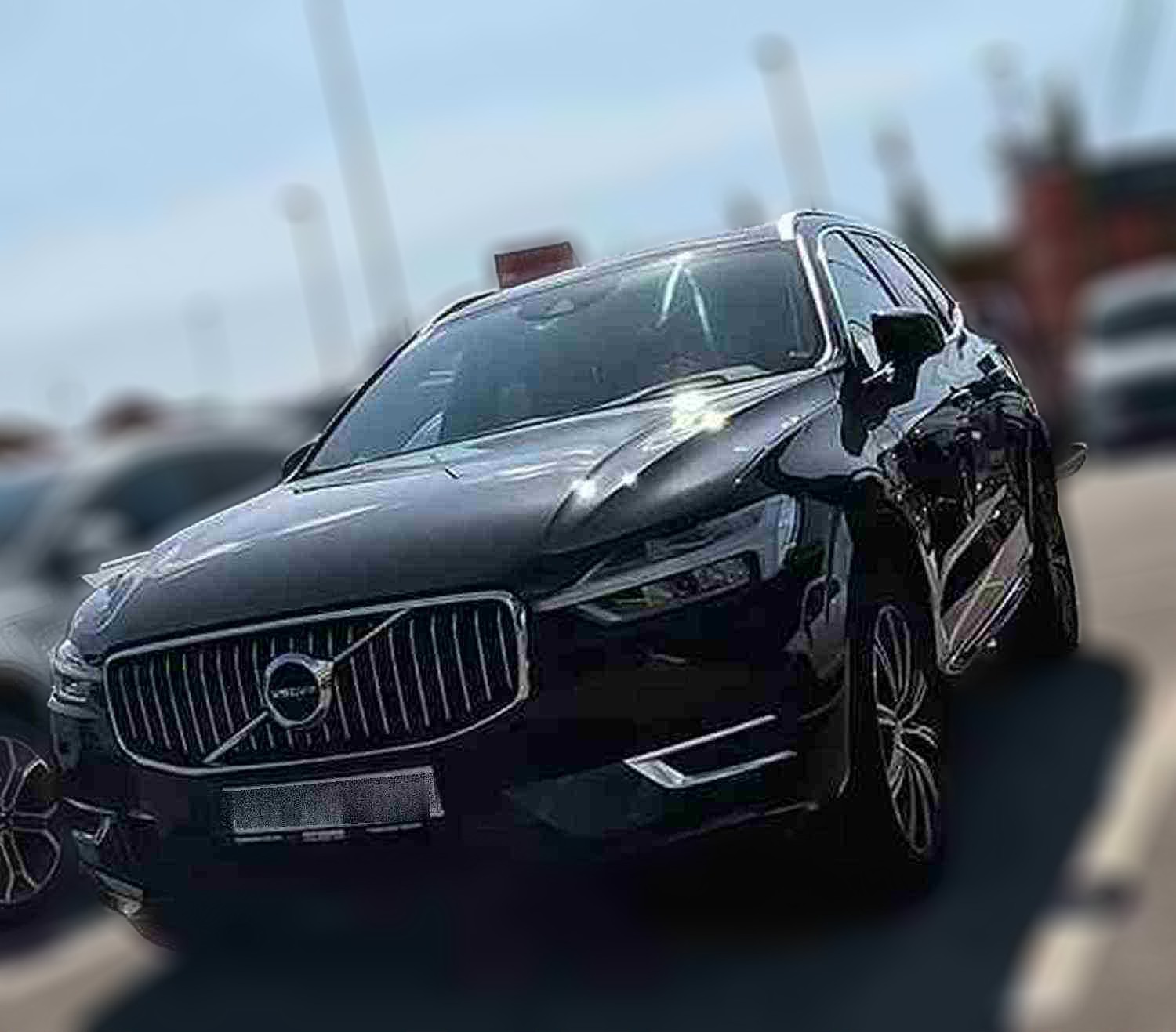 Volvo XC60 + Recharge T8 (303+87) 390 hk Expression