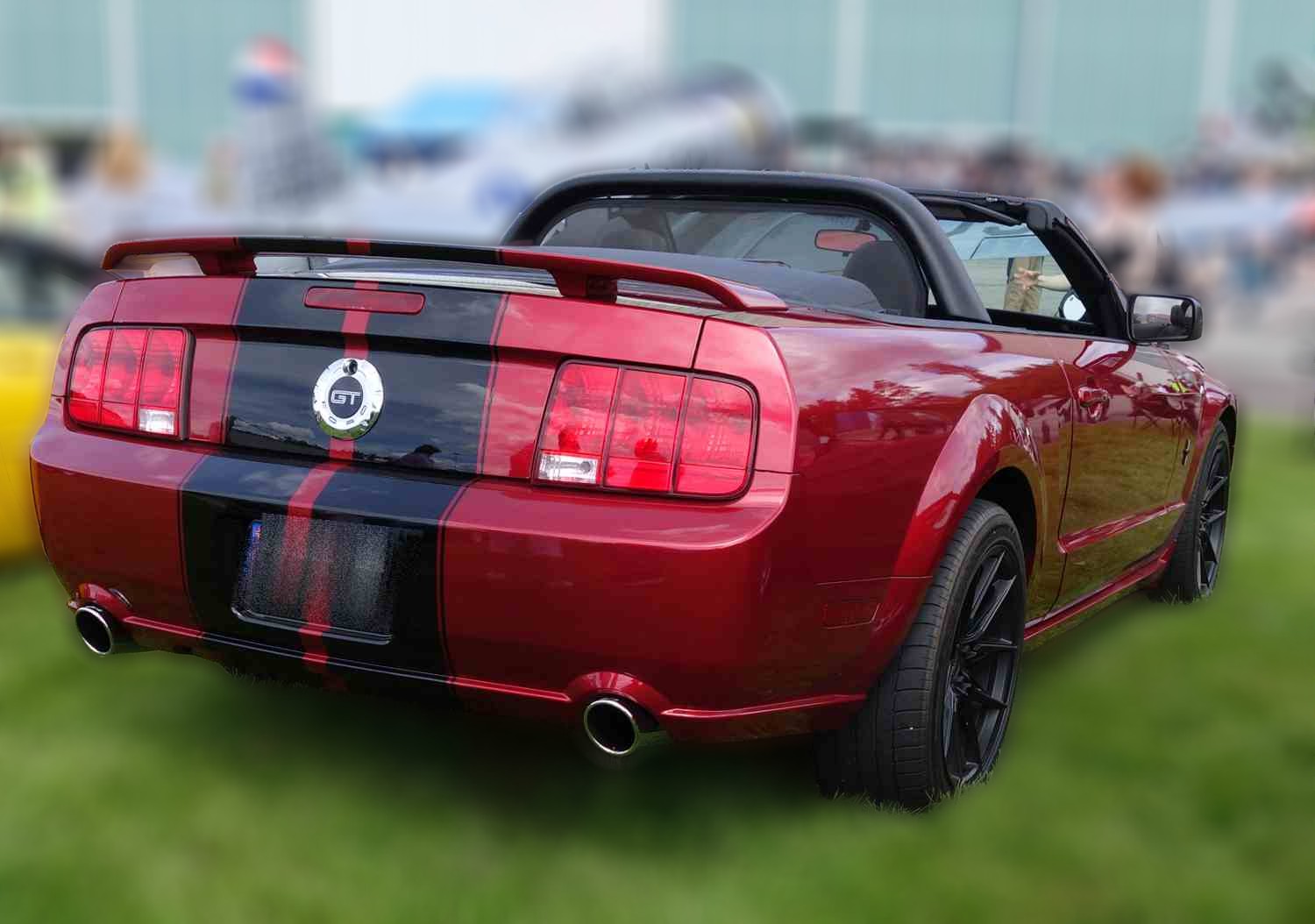 Ford Mustang V GT 4.6i V8 (304 hk) cab