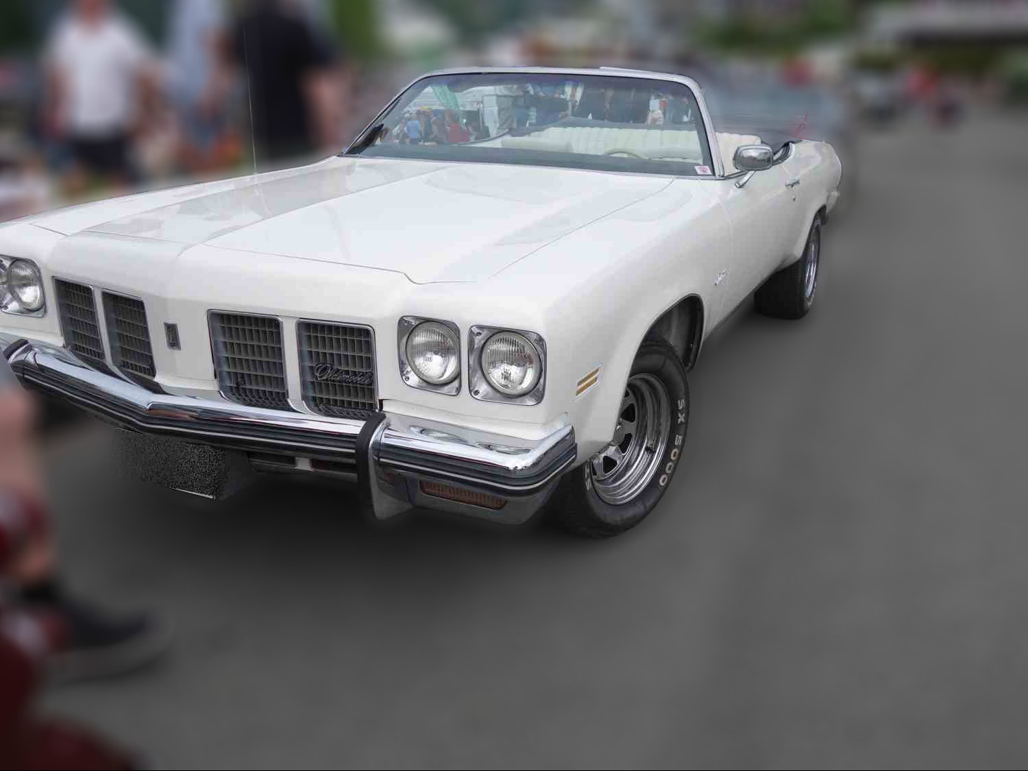Oldsmobile Delta Delta 88 Royale Convertible, 75  173 hk