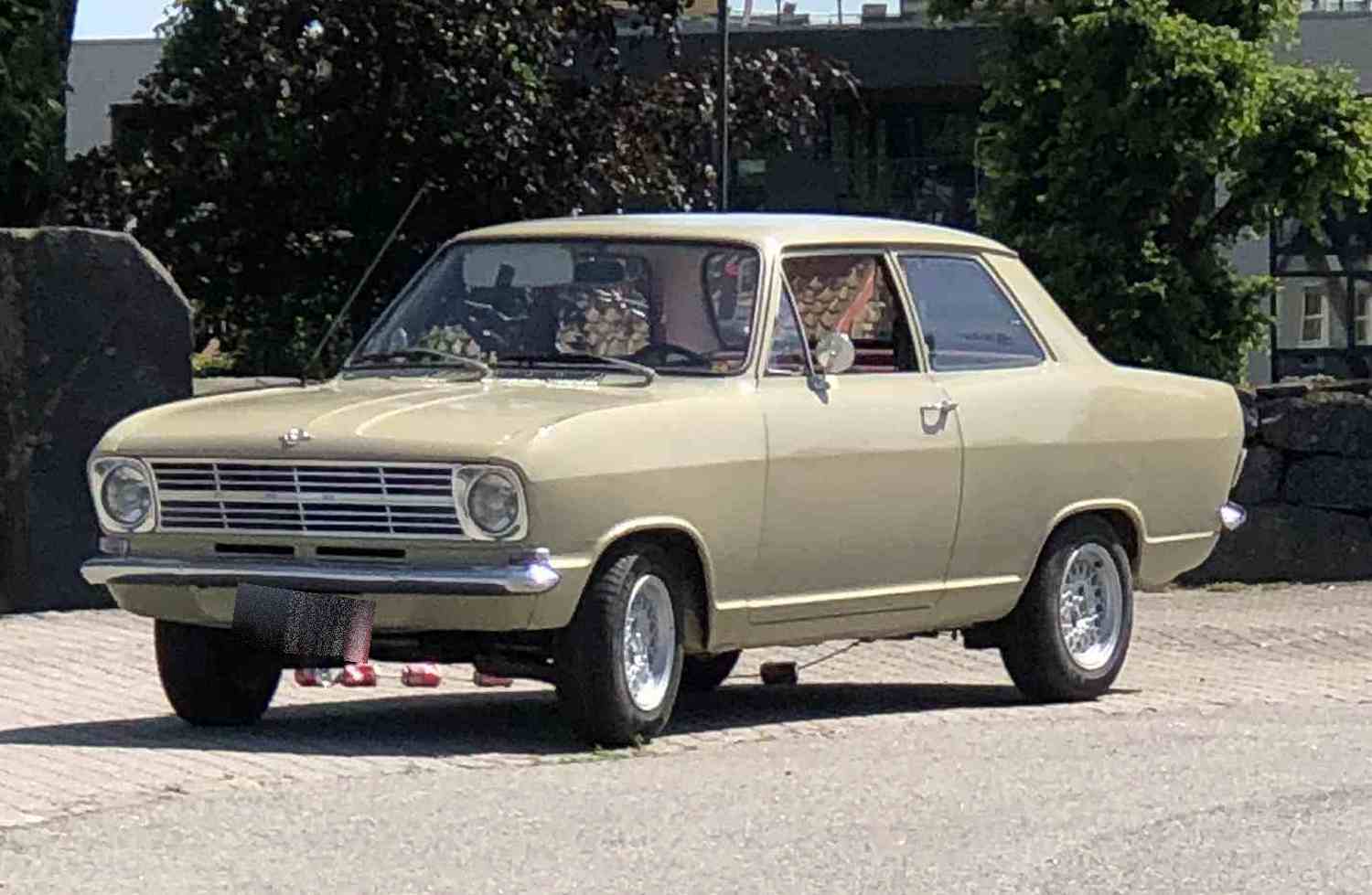 Opel Kadett B 2dørs sedan 1100 70 mod
