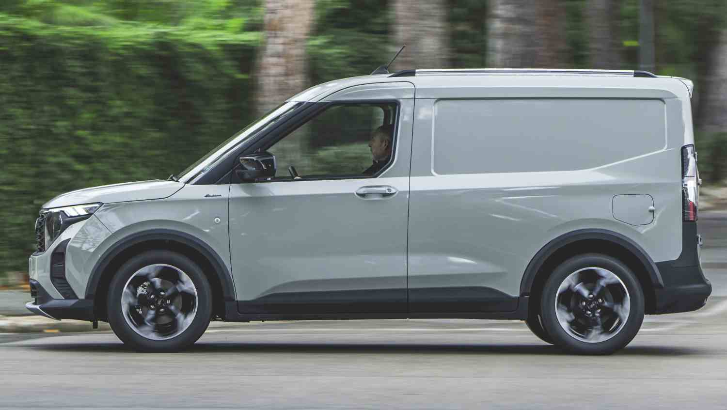 Ford Transit Courier 1,0L EcoBoost 100 HK Trend